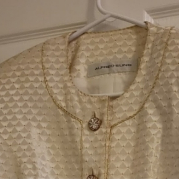 Vintage Alfred Snug Beige-gold Blazer, size Small - Picture 6 of 7